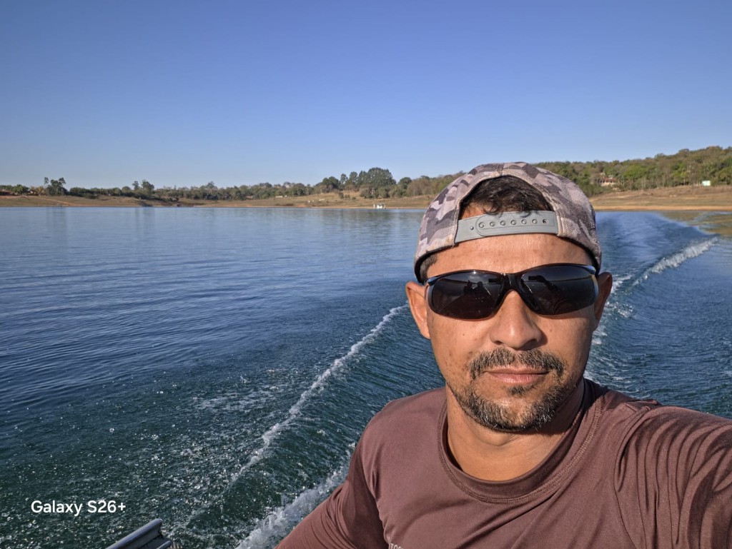 Travessia de barco no Paranaíba